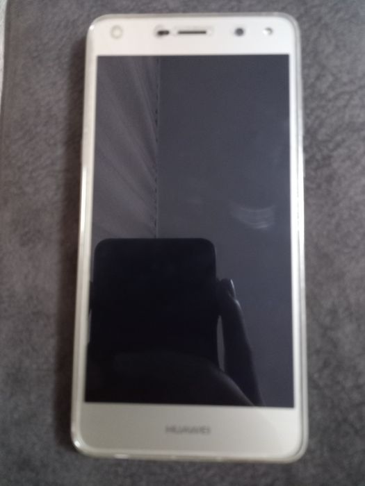 Телефон Huawei продам