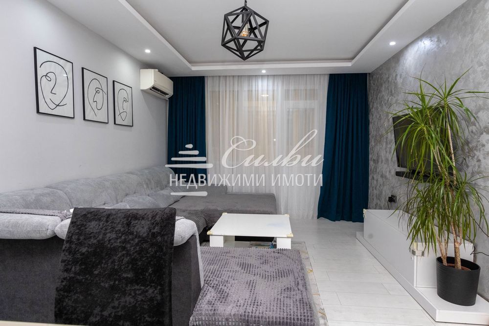 Продава се Тристаен апартамент в Шумен, Боян Българанов 2 - 85 кв.м за 1260 €/кв.м - Снимка #1