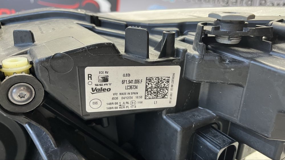 Seat Ibiza 5 Lift десен и ляв фар