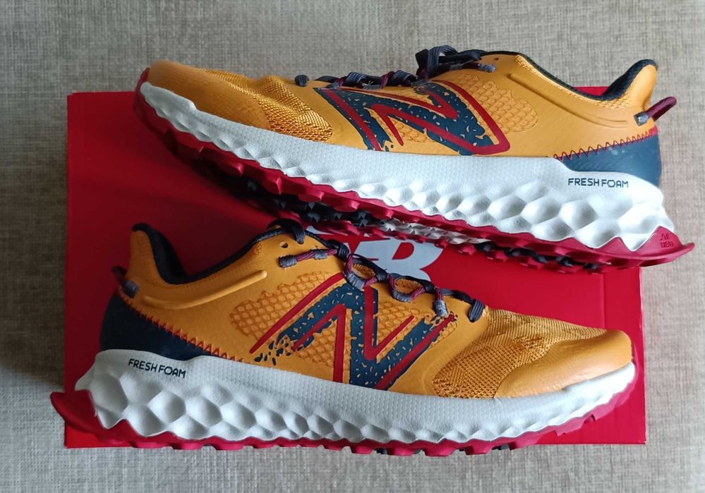 Маратонки NEW BALANCE Garoe и ELLESSE Noah. Размери 43 и 44. Нови.