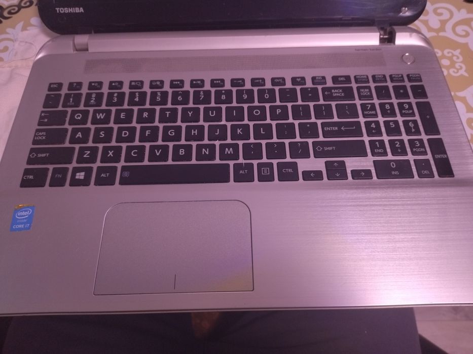 ноутбук Тошиба Intel Core i7 8 Ядер