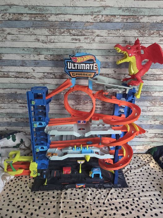 Garajul Hot Wheels Ultimate Garage Garajul suprem hot wheels