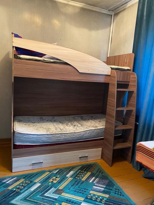 Продам двухъярусную кровать