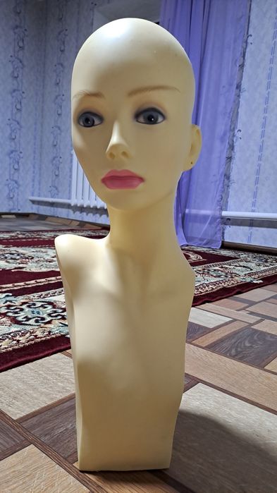 Манекен. Голова + парик в подарок
