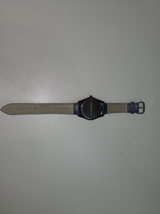 Erkaklar qo‘l soati – stil va yonish.   Мужские часы – стиль и свет