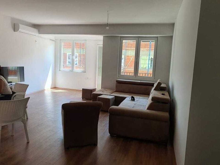 Дава се под наем Тристаен апартамент в Пловдив, Южен - 89 кв.м за 341.7 € - Снимка #2