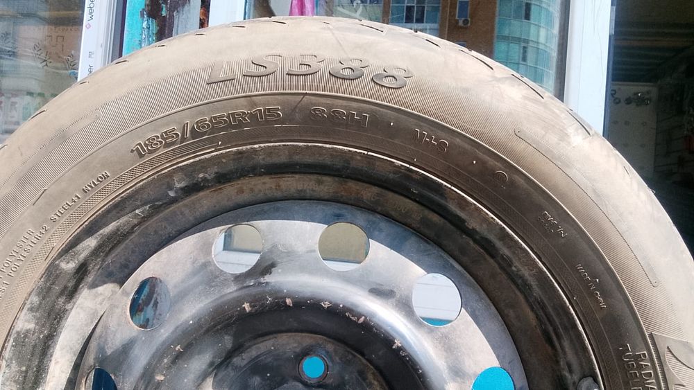 Продам диски с резиной на Пассат