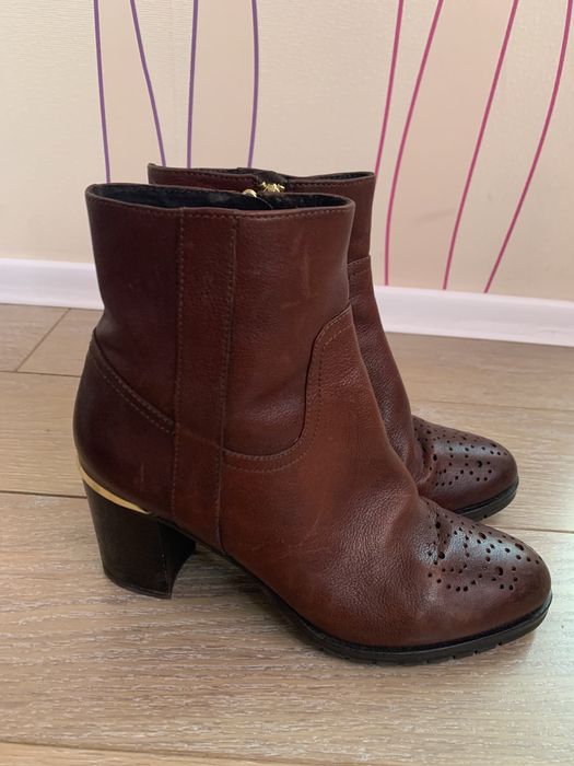 Боти от естествена кожа всичко по 55 лв.