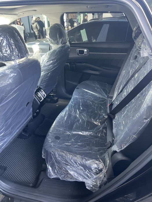 Sorento 2023 sarento qora ideal