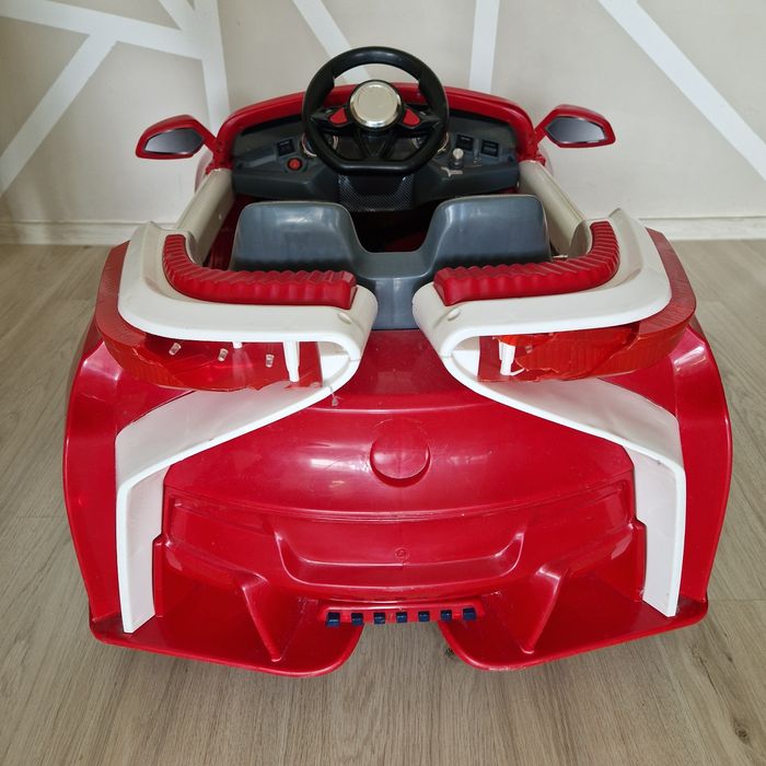 Акумулаторна детска кола (на батерий)