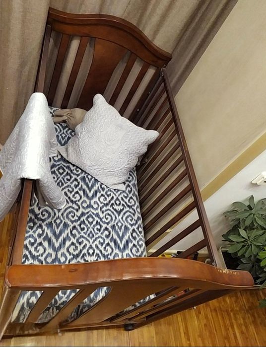 Детская кроватка