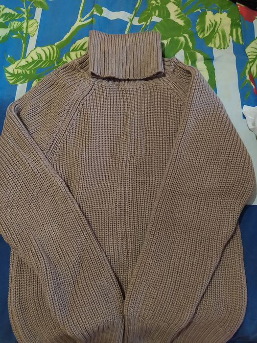 Свитер новый оверсайз