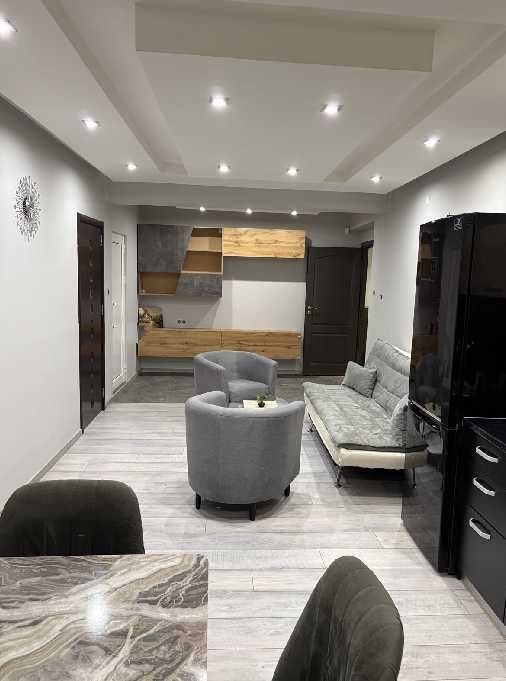 Дава се под наем Тристаен апартамент в София, Зона Б-18 - 75 кв.м за 560 € - Снимка #8