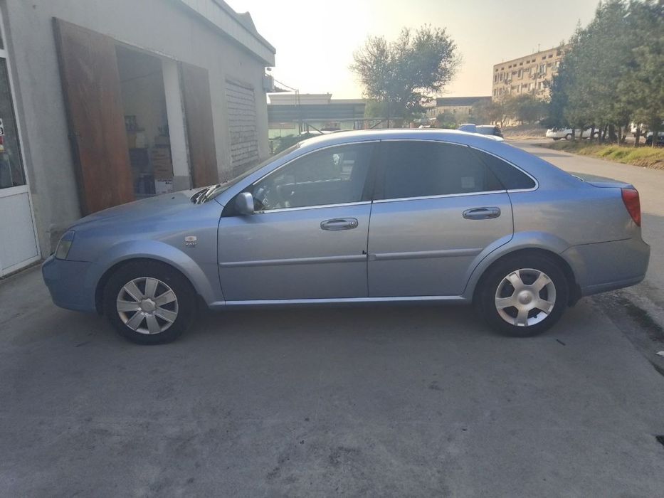 Zudlik bilan Laseti 1.8 sotiladi 2013 yil