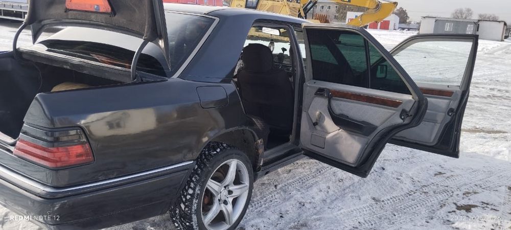Продам мерседес е200 ешка