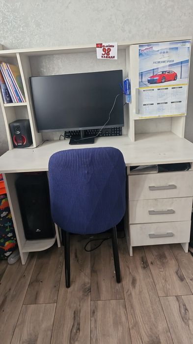 Продам письменный стол