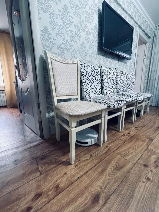 Стулья бу, для гостинной.