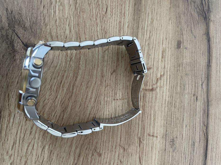 Ceas versus versace  600 lei