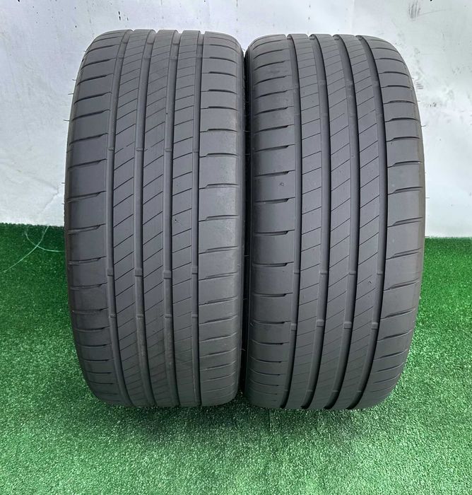 2бр 235/35r19 BRIDGESTONE летни