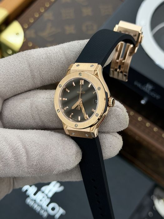 Hublot Classic Fusion Lady  33mm  Gold