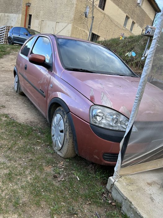 Vand opel Corsa 2001 973cm3 pentru dezmembrat