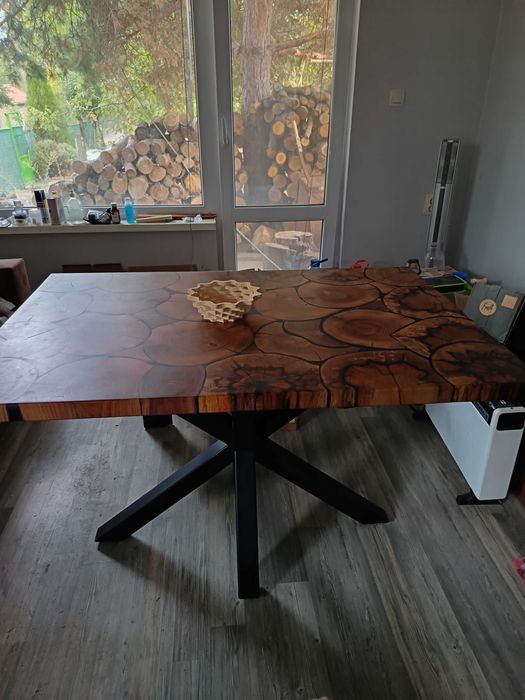 Трапезна маса за ценители