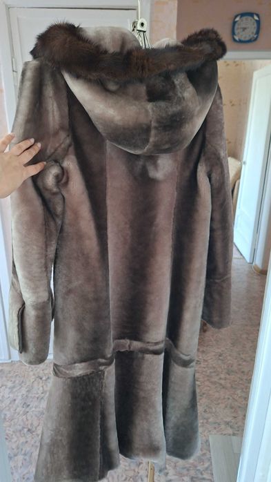 Шуба мутоновая в идеальном состоянии