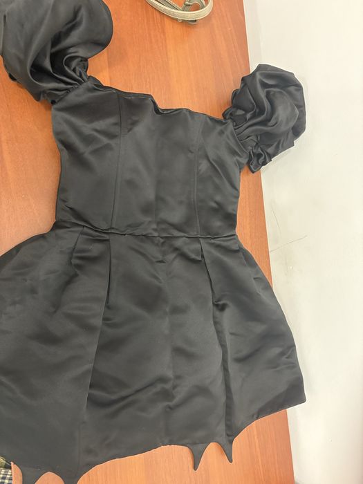 Продам платье прчти новое,одевала на корпаратив 1 раз