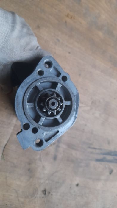 Стартер Mitsubishi Challenger  4m40