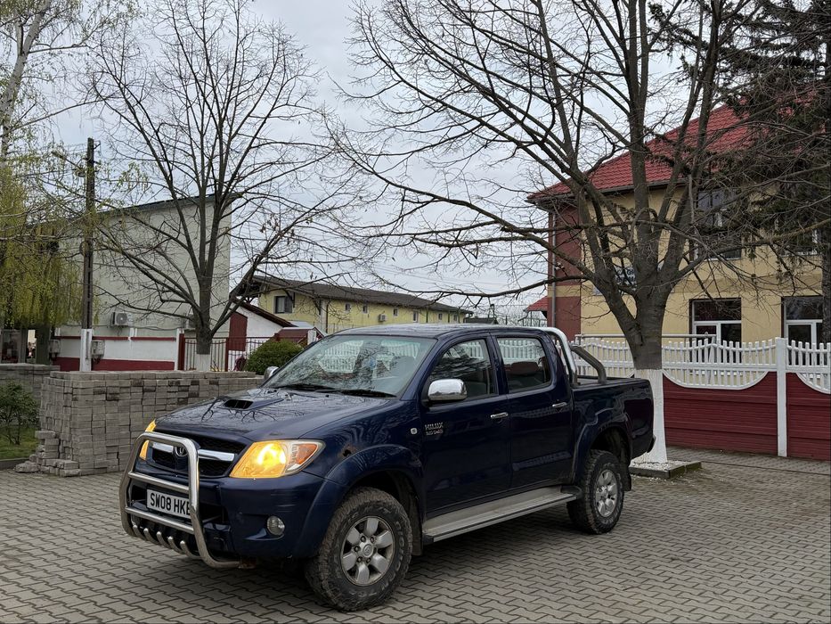 Toyota hilux 3.0 diesel 2008 volan pe partea dreapta