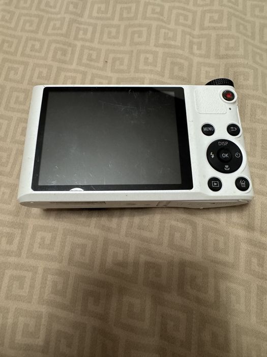 Цифров фотоапарат Samsung wB-15of wifi версия