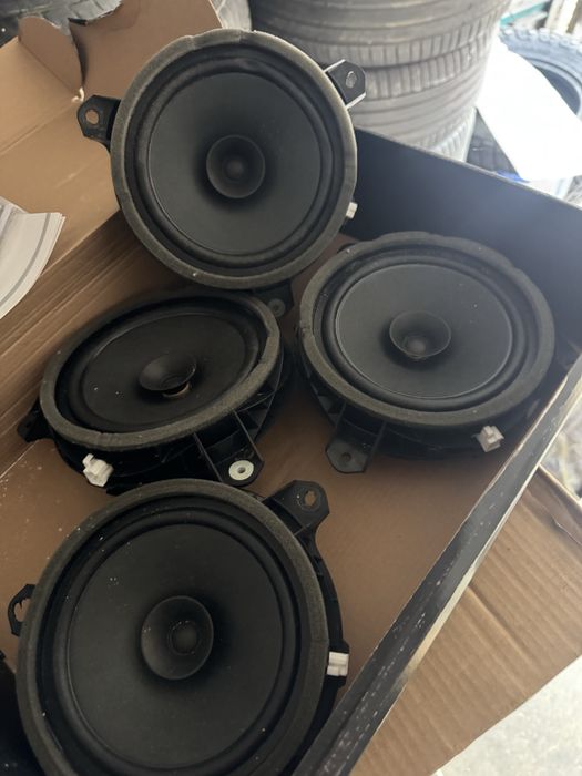 Колонки, новые от Toyota hilux 2023 года