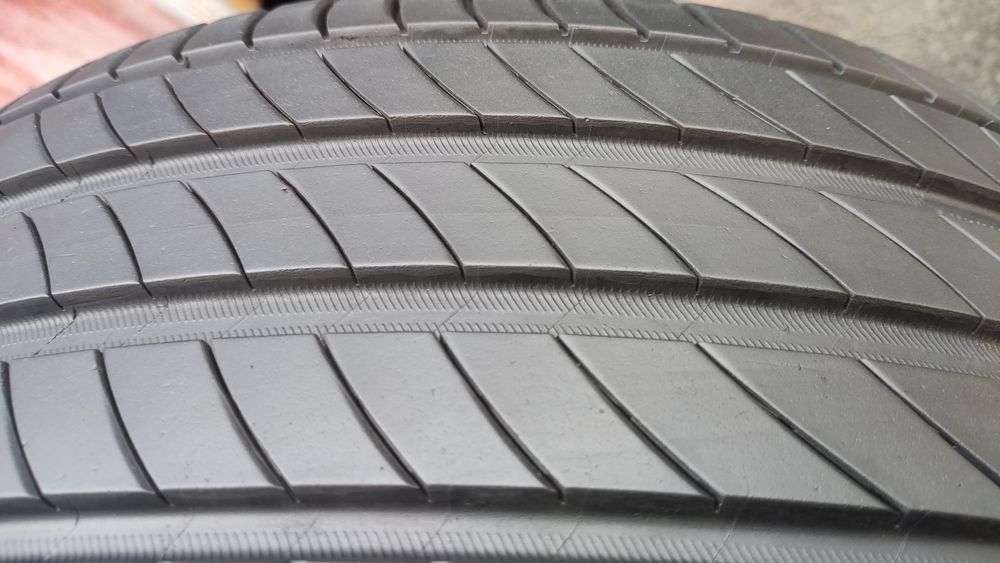 1брой лятна гума 235/45/18 Michelin Primacy 4 
dot0724
7+mm