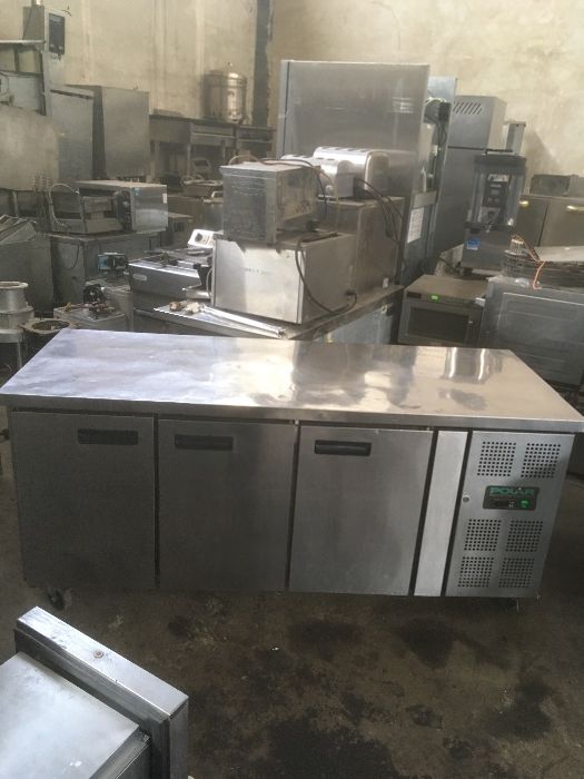 Продавам хладилна маси ,различни размери с 6 месеца гаранция!