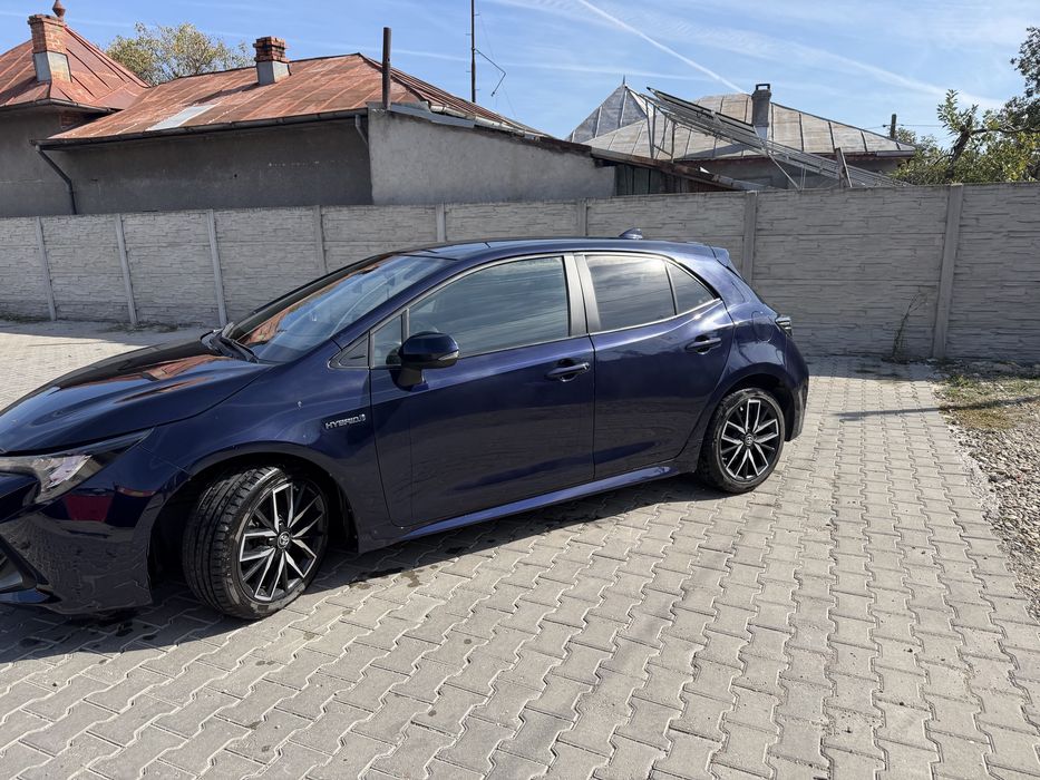 TOYOTA Corolla 2021 — imagine 2