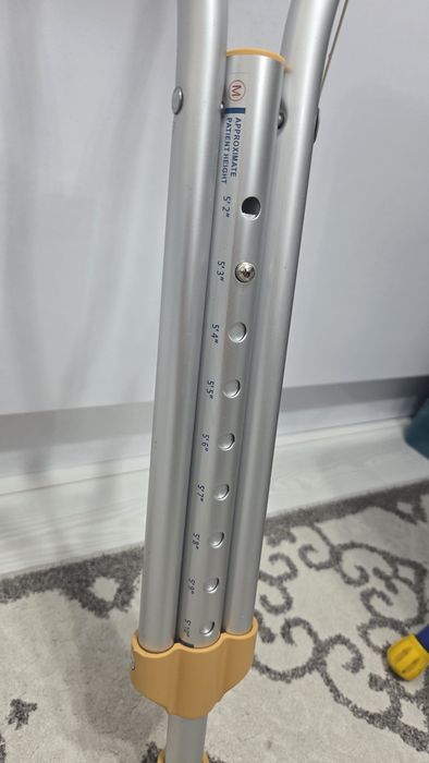 Костыли б/у, почти новые