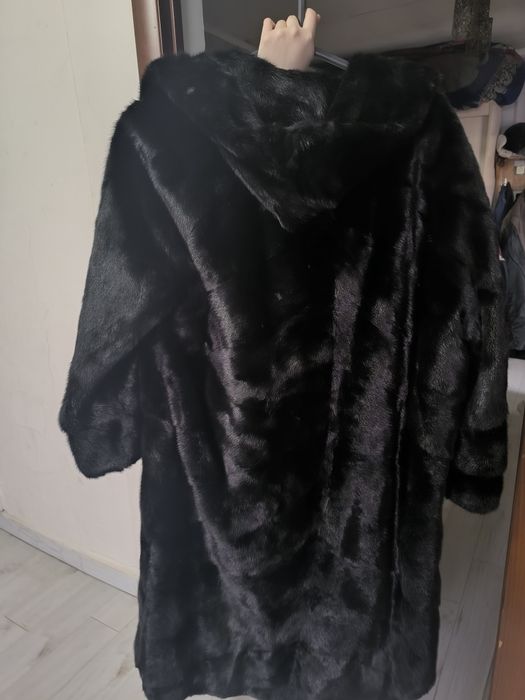 Продам норковую шубу