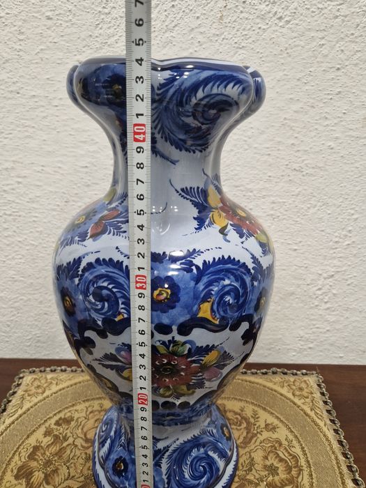 Португалска ваза за цветя