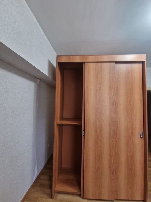 Продам шкаф купе трёх дверный