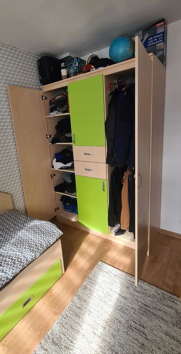 Mobila camera copii tineret (șifonier + comode)