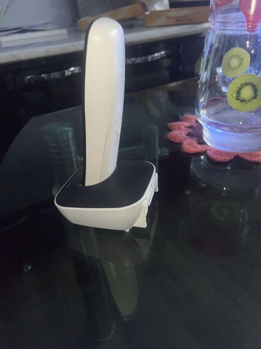 Продам телефон.           .