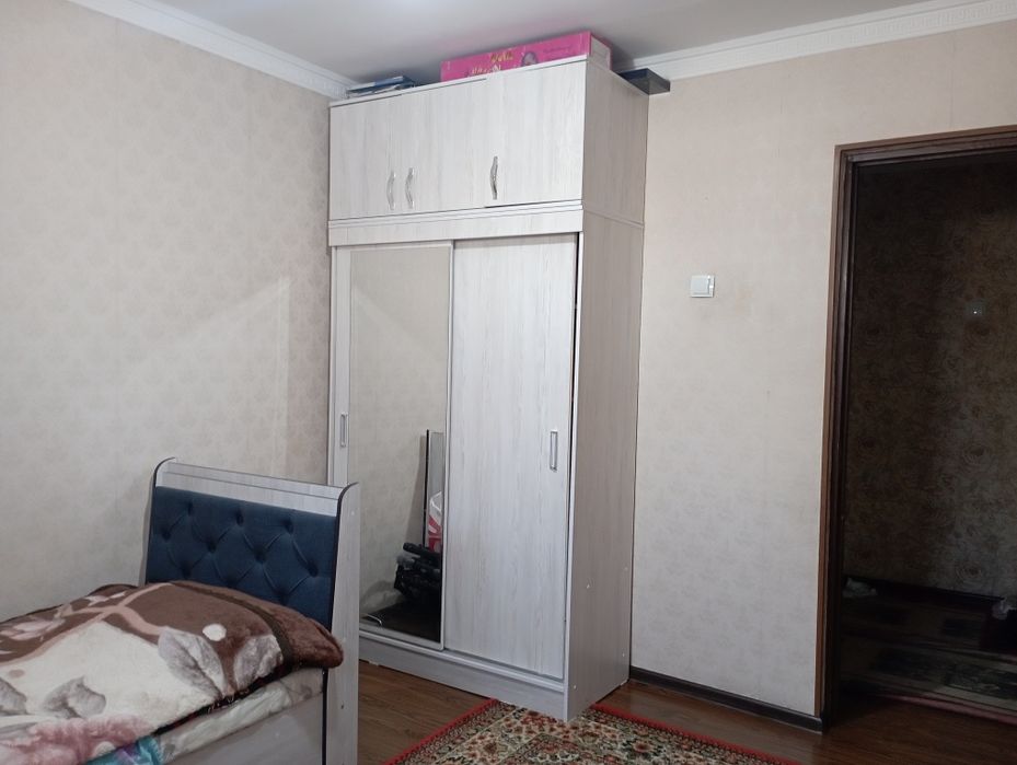 Продаем свою 4х комнатную квартиру..