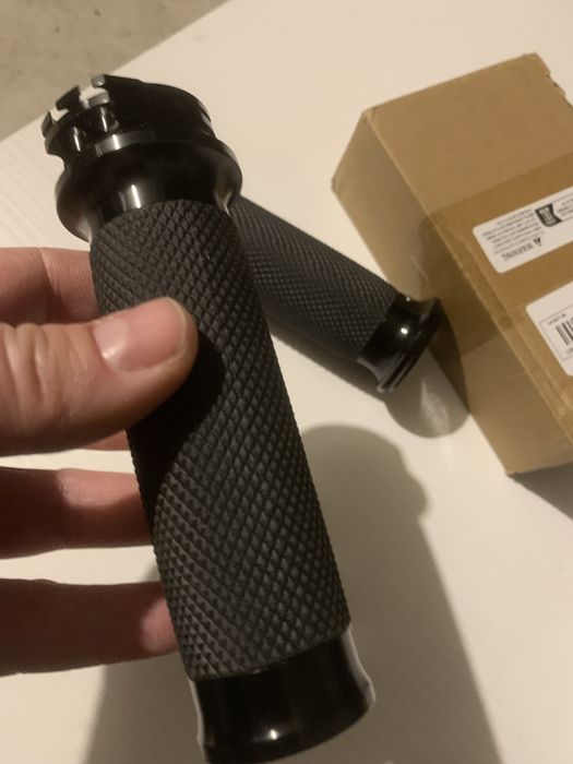 Ръкохватки за Harley-Davidson Ф25мм метал и гума - НОВИ