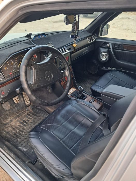 Продам Мерседес 124