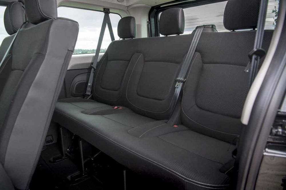 49,99€ Пътнически Бус под наем 9 МЕСТЕН Автомобил под наем