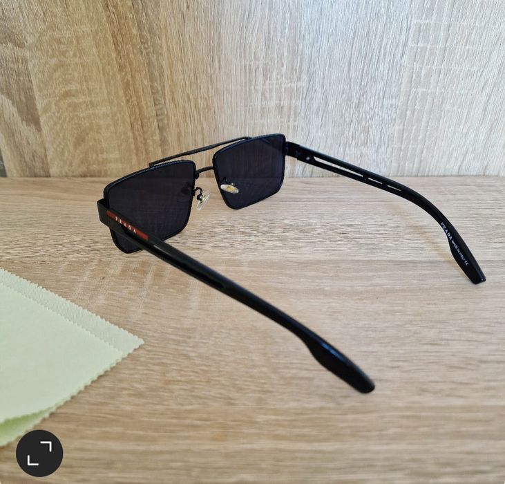 Ochelari de soare Prada