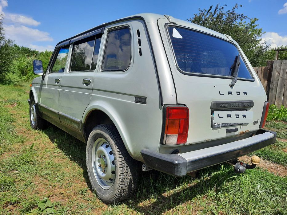 Продам автомобиль НИВА 2131