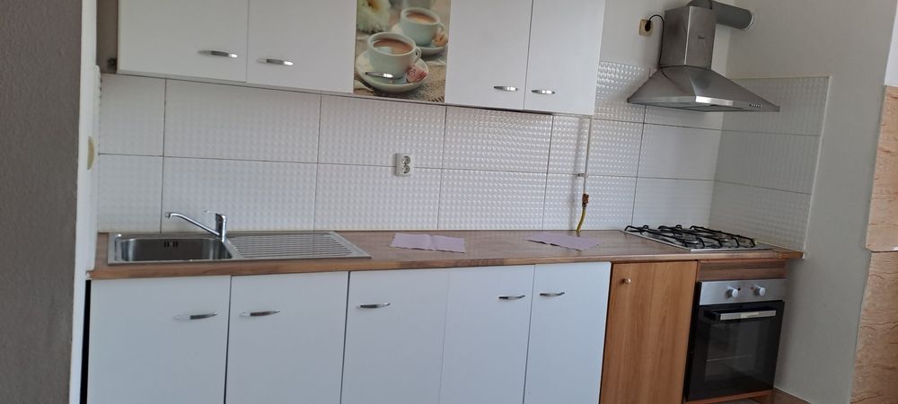 Inchiriez apartament o camera