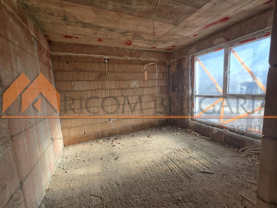 Продава се Тристаен апартамент в Варна, Бриз - 93 кв.м за 987 €/кв.м - Снимка #9