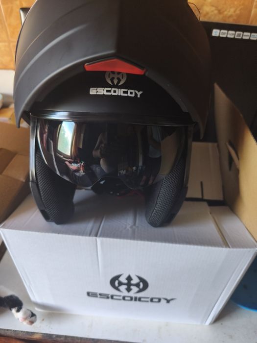 Casca moto modulara la cutie nefolosta